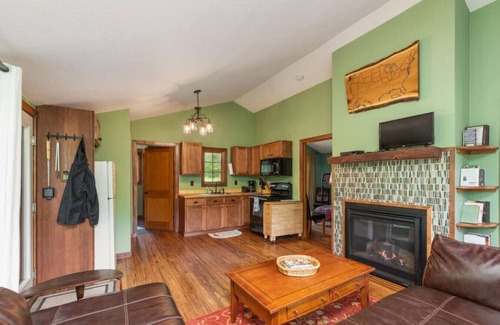 Pine City Cabin | River · Pine City-Riverfront-firepit-kayaks-pets-fireplace