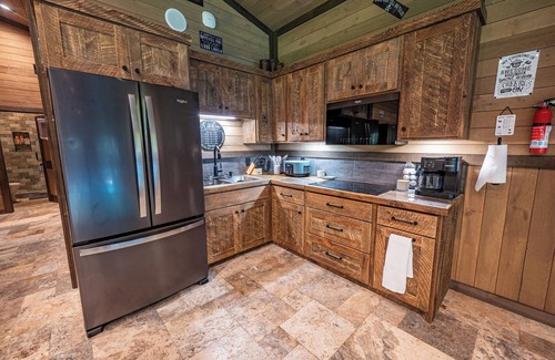 Maiden Rock Cabin | River Pools Cabin - Indoor Pool, Lake Access