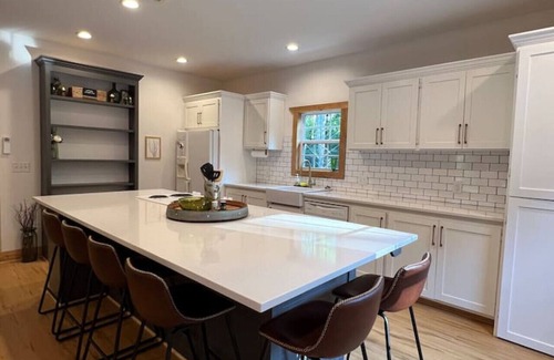 Traphill House | River Retreat near Stone Mountain