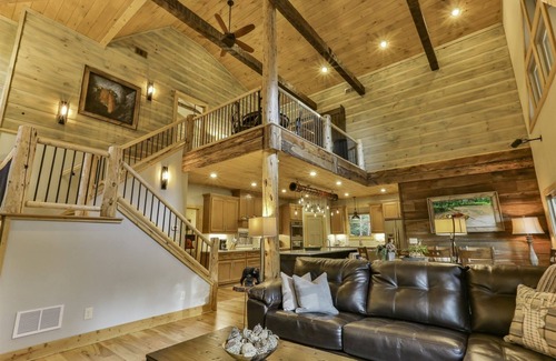 Rivers Edge Cabin | River Rock Retreat | Ellijay, GA