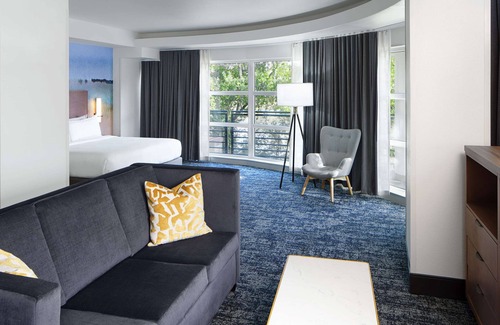Corbett - Terwilliger - Lair Hill Hotel | River's Edge Hotel Portland, Tapestry Collection by Hilton