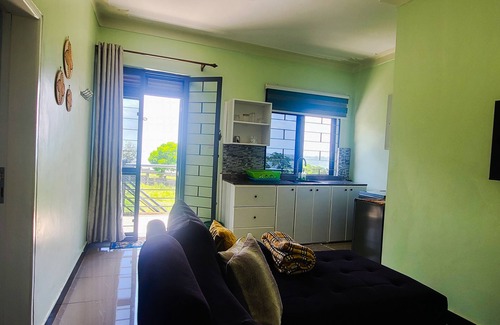 Jinja House | River-side eden in Bujjowali, jinja with River view, near town and pet friendly