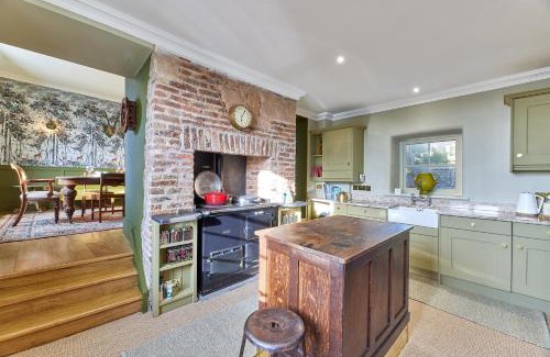 Berwick-upon-Tweed House | River View: Characterful Townhouse, Stunning Views