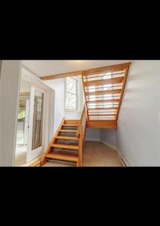 Quaker Hill House | River view private light house