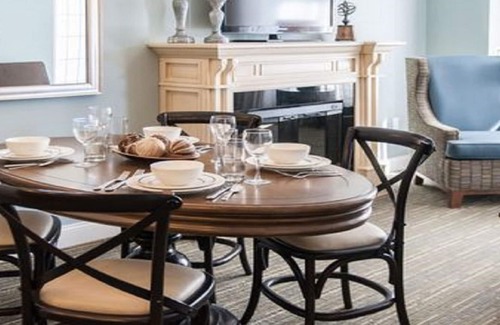 Lincoln Condo | River Walk Resort One bedroom Suite w/balcony & mount view from 5th floor VIP.