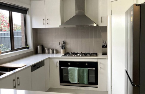 Horsham House | Riverbank on the Wimmera River