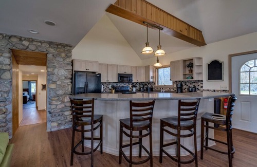 Cape Vincent House | RiverBreeze Retreat - Two Homes w/River Views