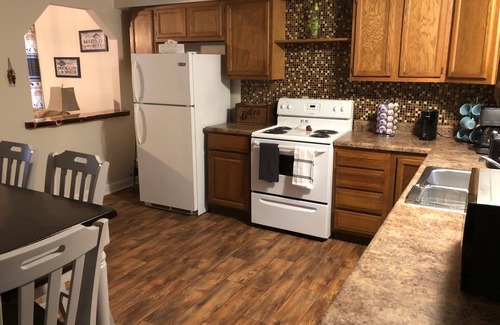 Shenandoah House | Riverfront, Luray Caverns, Massanutten-Best fishing on the Shenandoah!