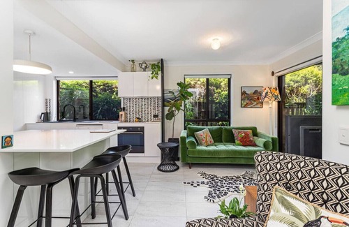 Elanora House | Riverfront Oasis in Elanora