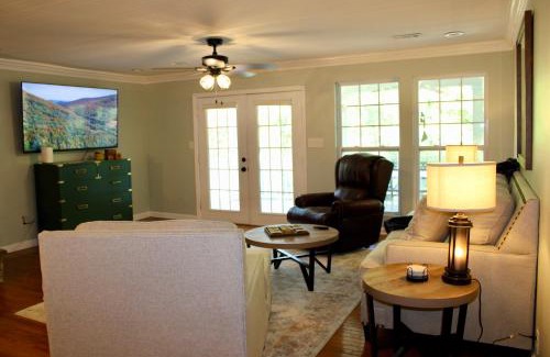 Walland House | Riverfront Retreat