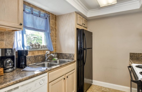Welaka Condo | Riverfront Views! Fishing and Boating on the St. John's River, Pool, Boat Slip, All New Furnishings!