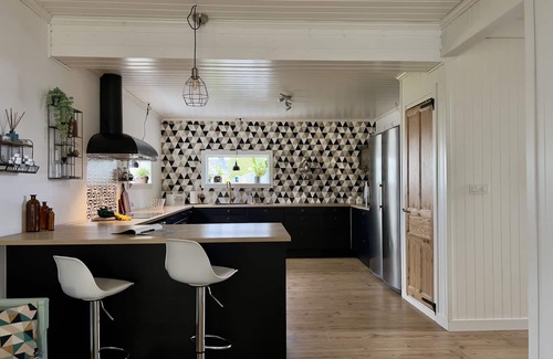 Notviken Villa | Riverfront Villa in the Swedish Lapland, with sauna, family and pet-friendly!