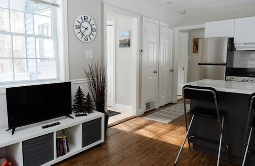 Bracebridge Cabin | Riverside Blue… Your cozy guesthouse for all things Muskoka.!