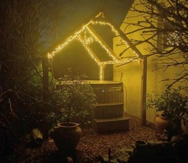 Ballyclare House | Riverside Cottage at Logwood Mill