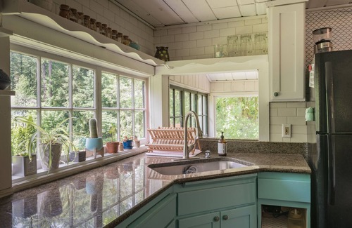 Battle Ground Cottage | RIVERSIDE Cottage on the East Fork Lewis River