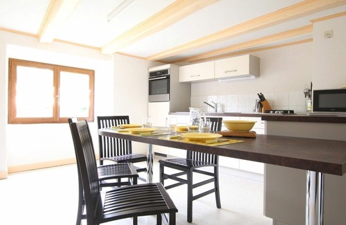 Alleyras Cottage | Riverside Cottage with Enclosed Garden, Near Outdoor Activities and Historical Sites in Alleyras