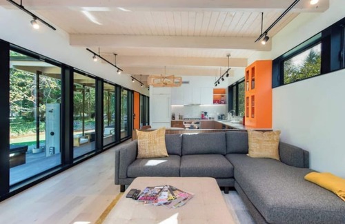 Randle House | Riverside Escape/Hot Tub