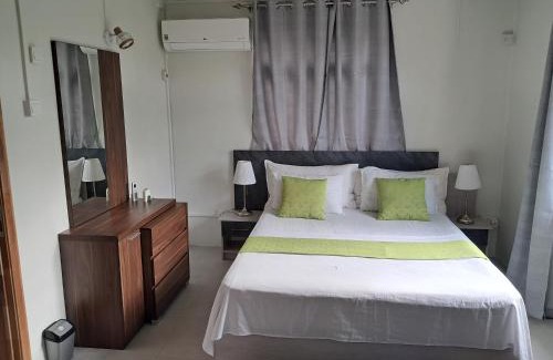 Grand River South East House | Riverside Holiday Home