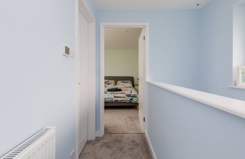 Southwick House | Riverside House - Ideally located with Beach, River and shops.