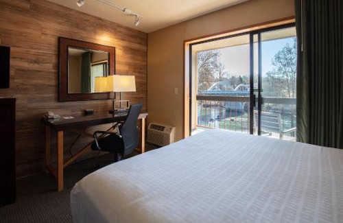 Grants Pass Hotel | Riverside Inn