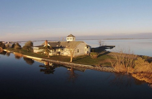 Fishing Creek House | Riverside Lodge Bed & Breakfast on the Honga River UNIT E
