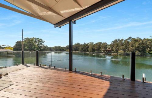 Sussex Inlet House | Riverside Manor