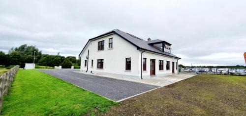 Ballyleague Apartment | Riverside Marina Apartments