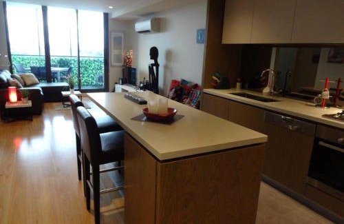 Abbotsford Apartment | Riverside Resort Apartment