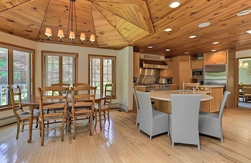 Hancock House | Riverside Retreat in The Catskill Mountains