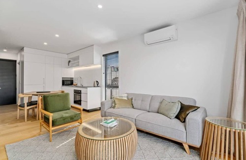 Albert Town Apartment | Riverside Vacations S