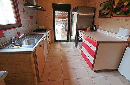 Collias House | Riverside village charm meets nature retreat