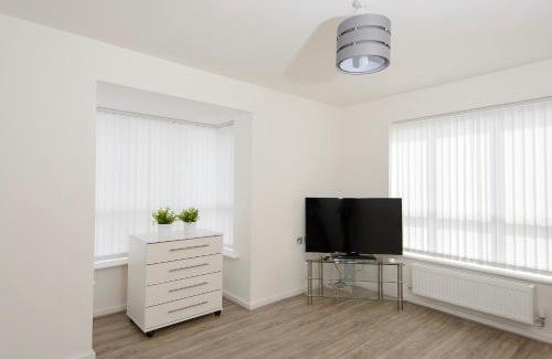 Salford House | Riverside Villas