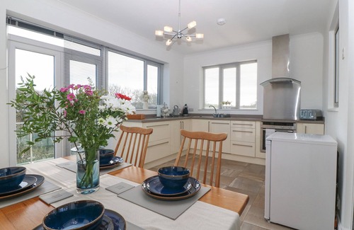 Cemaes Bay Cottage | Riverview Apartment