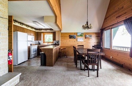 Vernon County Ski Chalet | Riverview Cabin home!