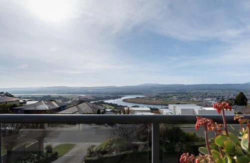 Trevallyn House | Riverview Escape
