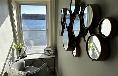 Somerset House | RiverView Retreat – Where Classic Charm Meets Coastal Comfort