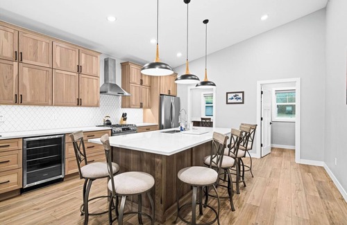 Duluth House | RiverWest "Stones Throw" Chalet - Brand New - Sauna