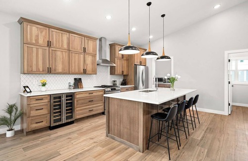 Duluth House | RiverWest Vista - Base Spirit Mtn, Riverfront, Sauna, Dog Friendly, 20% off Bike Rentals