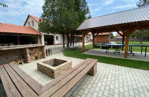 Abadszalok House | Riviéra Apartmanok