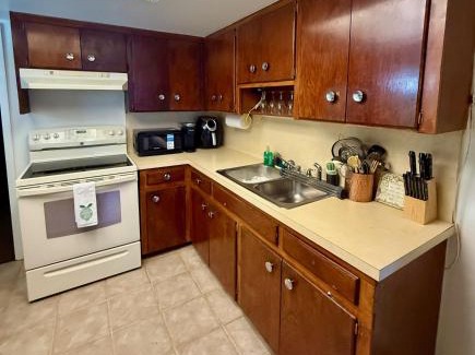 Riviera Beach House | Riviera Haven, 10 Minutes from the Beach, Coastal Town, Quaint & Comfy