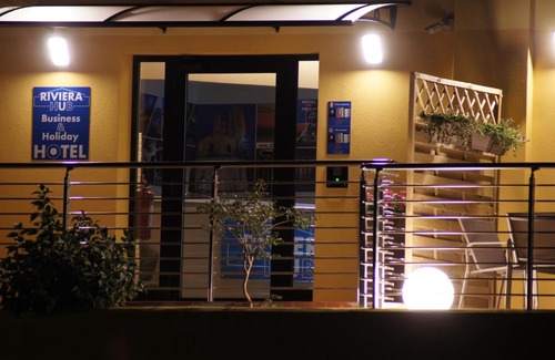 Cisano sul Neva House | Riviera HUB