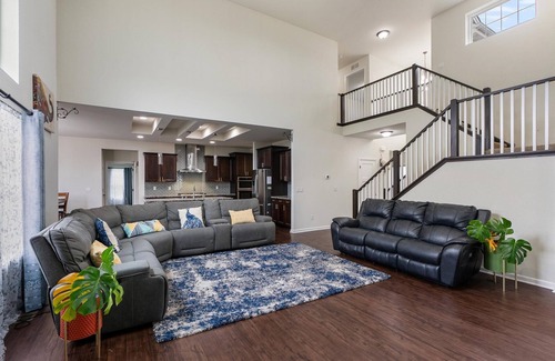 Brookfield House | RNC RENTAL- Spacious 5-bedroom house in Menomonee Falls