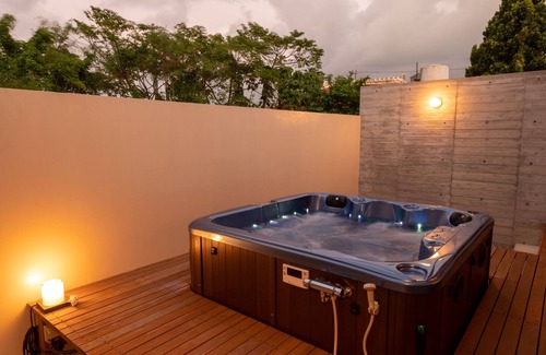 Sumuide House | Ro With jacuzzi and garden Elegant villa stay o/Nago Okinawa