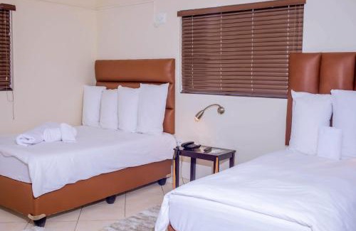Omuthiya House | Road House Guest House