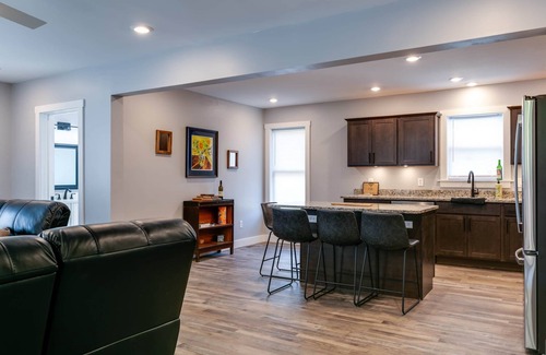 Cowanesque Apartment | Roadhaus South - A Classy and Pet Friendly Escape!