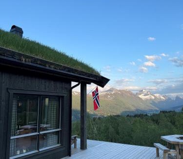 Møre og Romsdal House | Roaldsida Retreat
