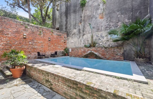 French Quarter House | Roami at St. Helene | Pool | Suite | Balcony