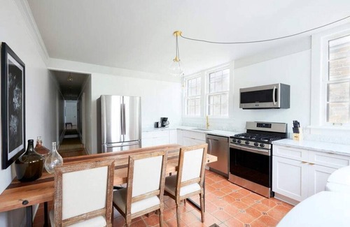 Faubourg Marigny House | Roami at The Mandeville | Three Bedroom