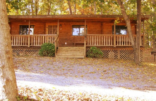 Lenhartsville Other | Robin Hill Camping Resort Two-Bedroom Cottage 6