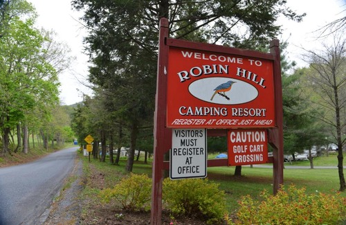 Lenhartsville Other | Robin Hill Camping Resort Premium Cottage 9